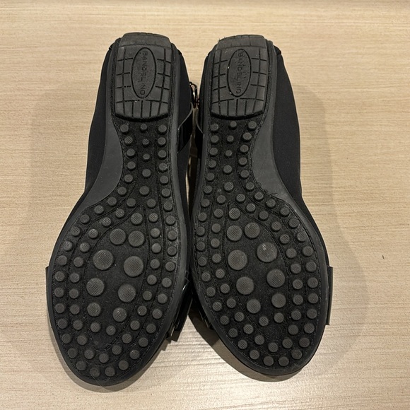 Bandolino Black Ballet Flats - Picture 6 of 6